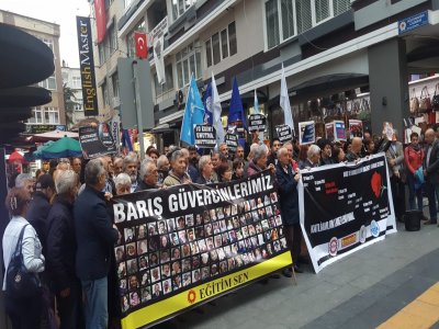 10 EKİM BARIŞ GÜVERCİNLERİ ANILDI