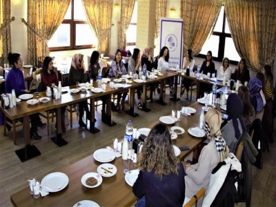 8 MART DÜNYA KADINLAR GÜNÜ
