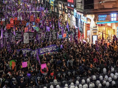 SUSMUYORUZ, KORKMUYORUZ, İTAAT ETMİYORUZ!