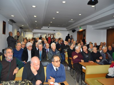 MESLEKTE 40., 50. VE 60. YILINI DOLDURAN ÜYELERİMİZE PLAKETLERİ VERİLDİ