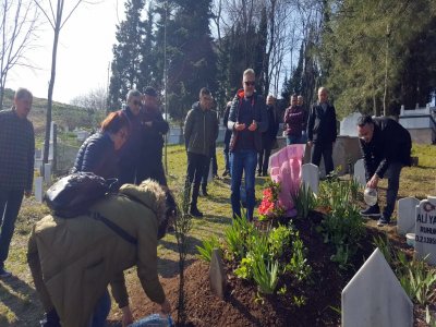 MÜCADELE VE YOL ARKADAŞIMIZ SEVGİLİ MUAMMER ÖZDEMİR`İ SEVGİ SAYGI VE ÖZLEMLE ANIYORUZ