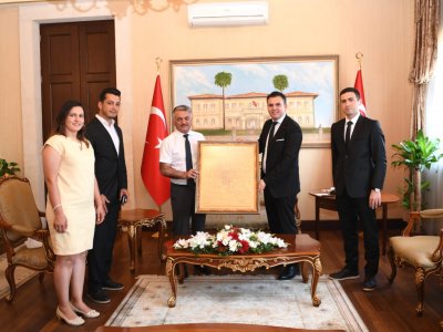 YÖNETİM KURULUMUZDAN ANTALYA VALİLİĞİ ZİYARETİ