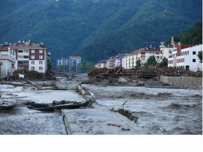 BATI KARADENİZDE YAŞANAN SEL FELAKETİNDE HAYATINI KAYBEDEN TÜM YURTTAŞLARIMIZA BAŞSAĞLIĞI DİLERİZ..