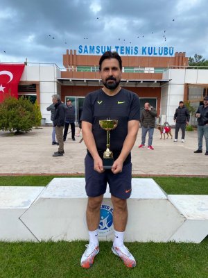 ÜYEMİZ MUSTAFA GÜNELDEN TENİS TURNUVASI BİRİNCİLİĞİ