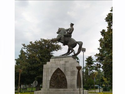 SAMSUN`UN SİMGESİ ATATÜRK ANITI` (ONUR ANITI )` NA YAPILAN SALDIRIYI ESEFLE KINIYORUZ