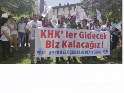 KESK DİYARBAKIR ŞUBELER PLATFORMU TARAFINDAN KHKLER İLE İLGİLİ DÜZENLENEN BASIN AÇIKLAMASINA KATILDIK..