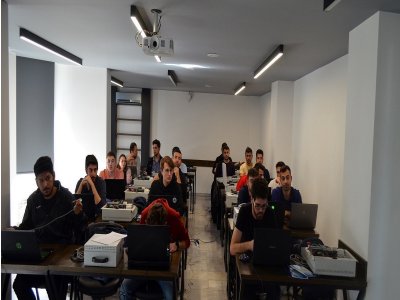 EMOGENÇ ÜYELERİMİZE YÖNELİK TEMEL SEVİYE PLC EĞİTİMİ BAŞLADI