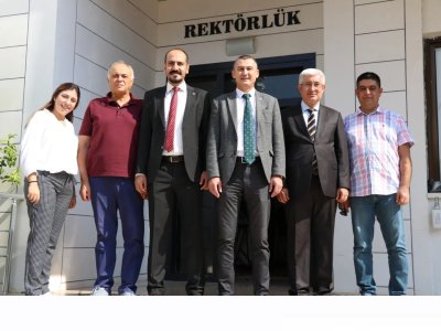 ELEKTRİK MÜHENDİSLERİ ODASI MERSİN ŞUBE YÖNETİM KURULUNDAN TOROS ÜNİVERSİTESİ  REKTÖRLÜĞÜNE ZİYARET.