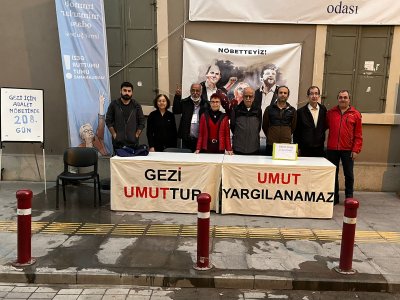 HUKUKSUZ TUTUKLAMALARA KARŞI ADALET NÖBETİ SÜRÜYOR
