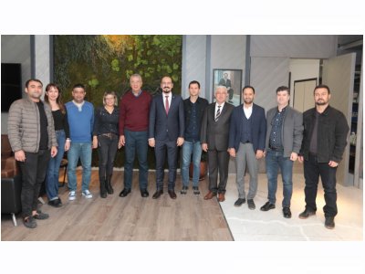 EMO MERSİN ŞUBE 13. DÖNEM YÖNETİM KURULU OLARAK MEZİTLİ BELEDİYE BAŞKANI SN. NEŞET TARHAN`I MAKAMINDA ZİYARET ETTİK.