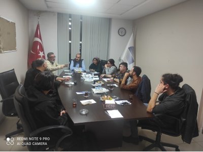 HATAYDA AFET SONRASI İNCELEMELERDE BULUNAN EMO YÖNETİM KURULU SAYMANI MEHMET MAZMANOĞLU VE YAZMANI EYLEM ÖLMEZOĞLU MERSİN SUBEMİZİ ZİYARET ETTİ.