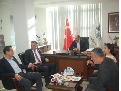 ZAFER PARTİSİ MERSİN MİLLETVEKİLİ ADAYI SN. MURAT YILDIZ VE İL YÖNETİMİ ŞUBE BAŞKANIMIZ ALKAN ALKAYA`YI ZİYARET EDEREK SEÇİMLER KONUSUNDAKİ YAKLAŞIMLARI HAKKINDA BİLGİ AKTARDILAR.