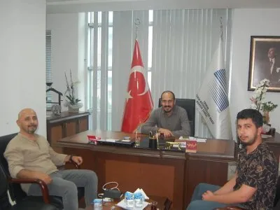 OY VE ÖTESİ MERSİN TEMSİLCİLERİ TAYLAN TUNÇ VE ENES KÜPELİ EMO MERSİN ŞUBE BAŞKANIMIZ ALKAN ALKAYA`YI ZİYARET ETTİ.