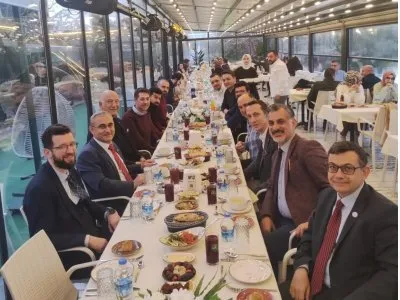 ŞUBE YÖNETİM KURULUMUZ, KÜTAHYA İL TEMSİLCİLİĞİ`NDE ORGANİZE EDİLEN İFTARDA ÜYELERLE BİR ARAYA GELDİ