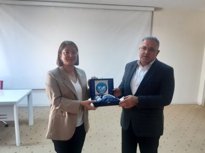 EMO YÖNETİM KURULU BAŞKANIMIZ SN. İSLİM ARIKAN TARAFINDAN GİBTÜ ELEKTRİK-ELEKTRONİK MÜHENDİSLİĞİ ÖĞRENCİLERİNE BİLGİLENDİRMELER YAPILDI.