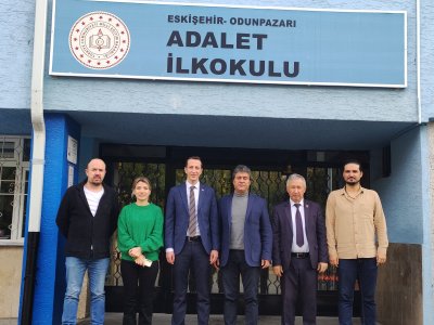 ŞUBE YÖNETİM KURULU SAYMANIMIZ ÖZCAN ÖZDEMİR, ADALET İLKOKULU`NDA İLKOKUL ÖĞRENCİLERİNE YÖNELİK `ENERJİ TASARRUFU` TEMASIYLA BİLGİLENDİRME EĞİTİMİ GERÇEKLEŞTİRDİ
