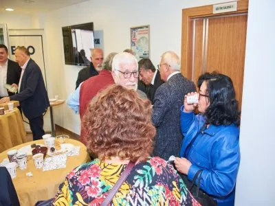 MESLEKTE 30-40-50-60 YILINI DOLDURMUŞ ÜYELERİMİZE PLAKETLERİNİ TAKDİM ETTİK.