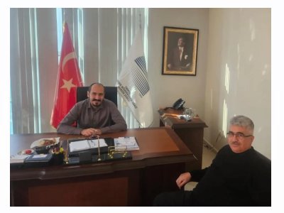 YTM ENERJİ GENEL MÜDÜRÜ DEĞERLİ MESLEKTAŞIMIZ SN. ERDİNÇ TAYYAR ERGİL EMO MERSİN ŞUBE BAŞKANIMIZ DOÇ. DR. ALKAN ALKAYA`YI MAKAMINDA ZİYARET ETTİ.