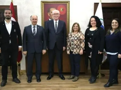 ŞUBE YÖNEYİM KURULUMUZ,ESKİŞEHİR ODUNPAZARI BELEDİYE BAŞKANI AV.KAZIM KURTU VE BAŞKAN YARDIMCISI EMRE GENÇ`İ MAKAMLARINDA ZİYARET ETTİ