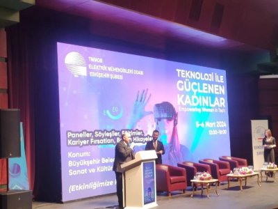 TEKNOLOJİYLE GÜÇLENEN KADINLAR ETKİNLİĞİNDE İLK GÜN PROGRAMI TAMAMLANDI