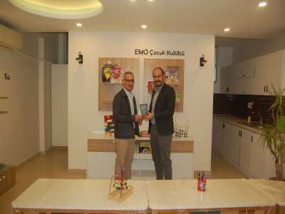 DEĞERLİ MESLEKTAŞIMIZ İZZET SERGİCİ EMO MERSİN ŞUBE YÖNETİM KURULU BAŞKANIMIZ DOÇ. DR. ALKAN ALKAYA`YI ZİYARET EDEREK YENİ SEÇİLEN YÖNETİM KURULUMUZA BAŞARILAR DİLEDİ.