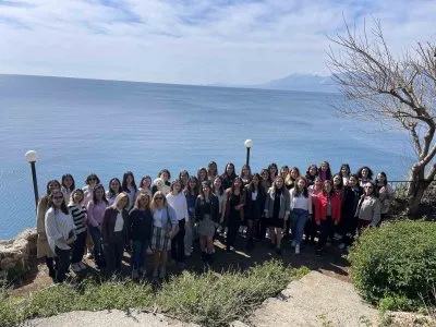 EMO ANTALYA ŞUBESİ KADIN ÜYELERİ KAHVALTIDA BİR ARAYA GELDİ