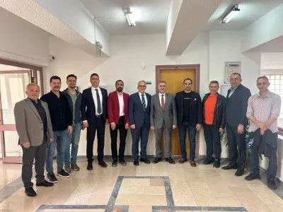 EMO ANKARA ŞUBESİ 26. DÖNEM YÖNETİM KURULU BAŞKANI PROF DR. ŞEREF SAĞIROĞLU`NA BİLGİSAYAR MÜHENDİSLİĞİ BÖLÜM BAŞKANLIĞINA ATANMASINDAN DOLAYI TEBRİK ZİYARETİ