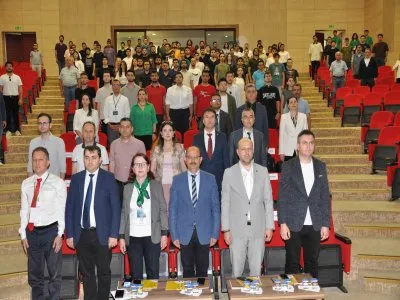 AKDENİZDE YEŞİL ENERJİ SİSTEMLERİ VE ENTEGRE TEKNOLOJİLER KONULU PANEL DÜZENLENDİ