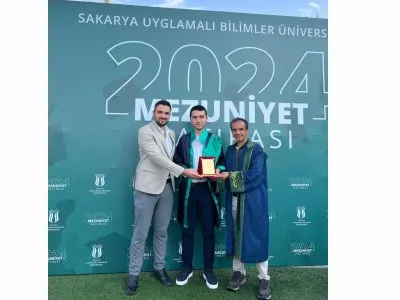 SAKARYA UYGULAMALI BİLİMLER ÜNİVERSİTESİ MEZUNİYET TÖRENİNE KATILIM SAĞLANDI