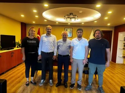 EMO MERSİN ŞUBE BAŞKANIMIZ DOÇ. DR. ALKAN ALKAYA VE  YÖNETİM KURULU ÜYELERİMİZ TÜRK TELEKOM MERSİN İL MÜDÜRÜ SN. MURAT TUNÇU MAKAMINDA ZİYARET ETTİ.