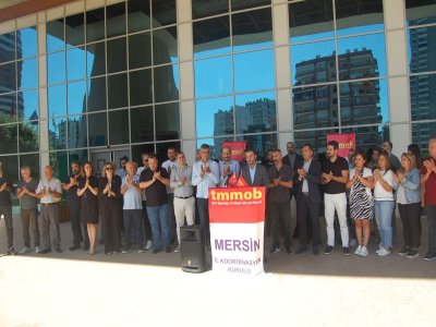 TMMOB MERSİN İL KOORDİNASYON KURULU OLARAK, 18-22 EKİM MÜHENDİSLİK MİMARLIK HAFTASINDA MİMARLAR ODASI MERSİN ŞUBE BİNASI ÖNÜNDE DÜZENLENEN BASIN AÇIKLAMASINDA YERİMİZİ ALDIK.