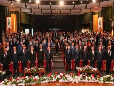 MERSİN VALİMİZ SN. ALİ HAMZA PEHLİVANIN KOORDİNATÖRLÜĞÜNDE DÜZENLENEN MERSİN EKONOMİ ZİRVESİNE EMO MERSİN ŞUBE BAŞKANIMIZ PROF. DR. ALKAN ALKAYA KATILIM SAĞLADI.