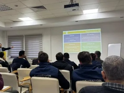 EMO ESKİŞEHİR ŞUBESİ VE ENTES İŞ BİRLİĞİ İLE `AG DAĞITIM VE KOMPANZASYON PANOLARI & MERKEZİ KOMPANZASYON VE REAKTİF GÜÇ RÖLESİ` KONULARINDA SEMİNER DÜZENLENDİ