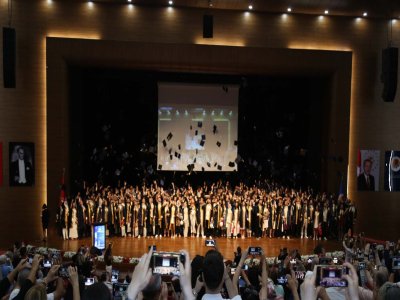 MERSİN ÜNİVERSİTESİ MÜHENDİSLİK FAKÜLTESİNİN 20242025 EĞİTİM-ÖĞRETİM YILI MEZUNİYET TÖRENİ, 23 HAZİRAN PAZARTESİ GÜNÜ AKDENİZ KÜLTÜR MERKEZİNDE GERÇEKLEŞTİRİLDİ.